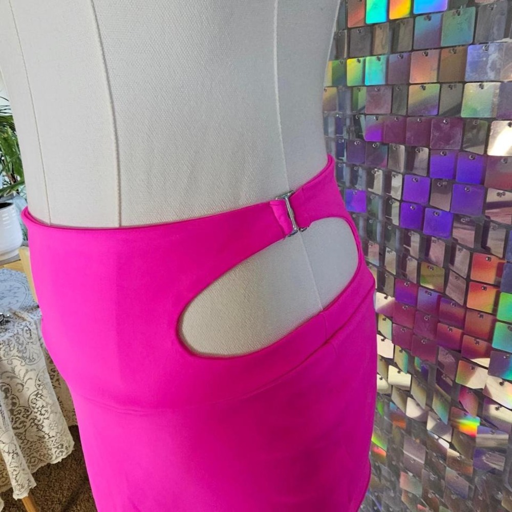 Club‎ Exx Mini Skirt Womens Small Neon Pink Excellent Cutout Rave Festival EDM - Picture 6 of 8